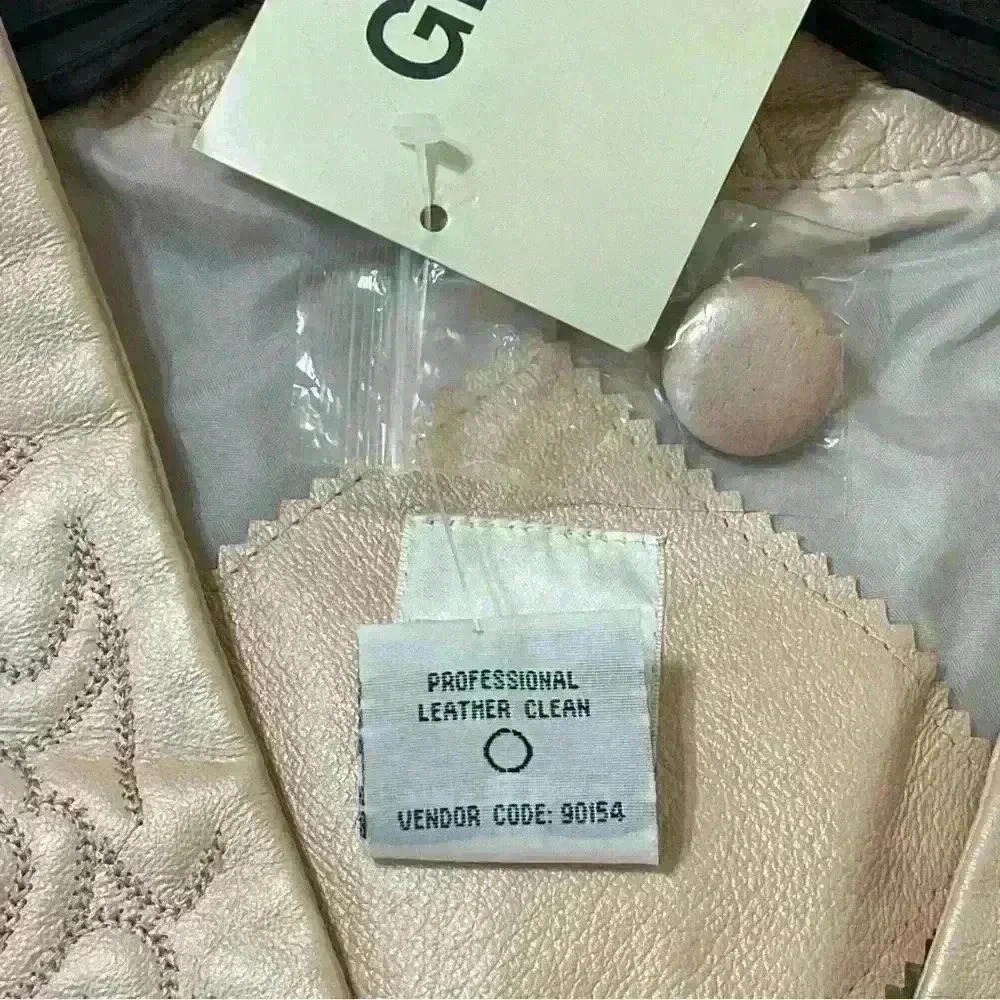 Roaman’s Vintage Women’s Leather Plus Size Jacket Size 34W Light Pink Embroidery - Picture 12 of 12